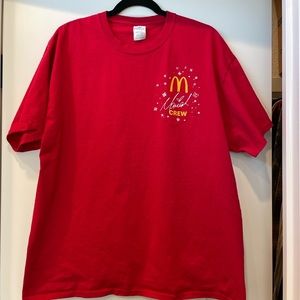 Mariah Crew Holiday McDonald’s T-shirt XL